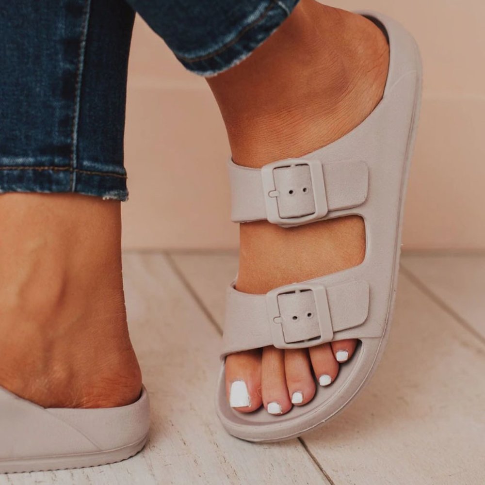 NEW Adjustable Double Buckled Straps Comfy Slides Slippers Sandals Warm Gray - Picture 4 of 13